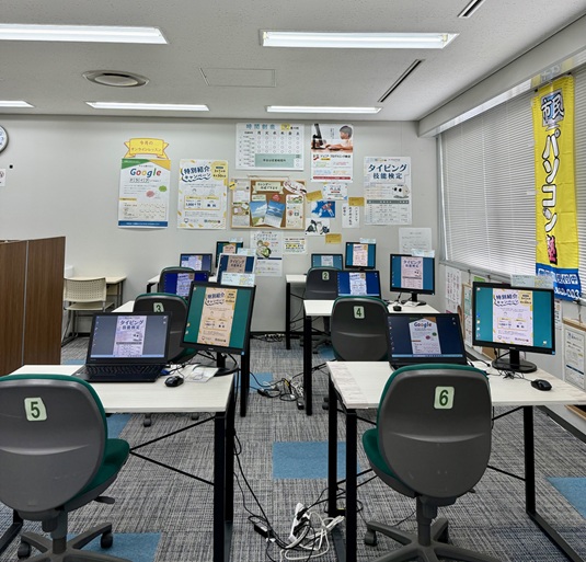豊川校教室内